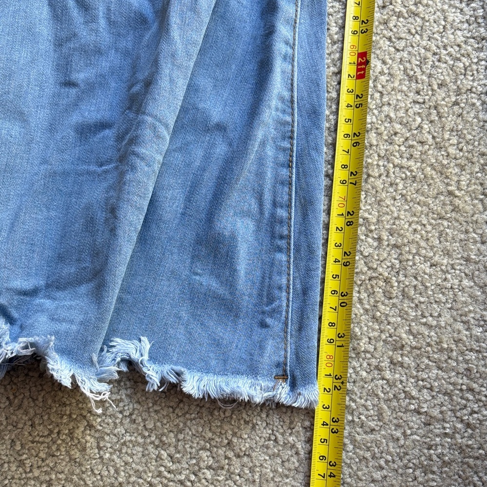 🪷Vibrant Miu distressed flare jeans light blue women's size 7 - Picture 5 of 9